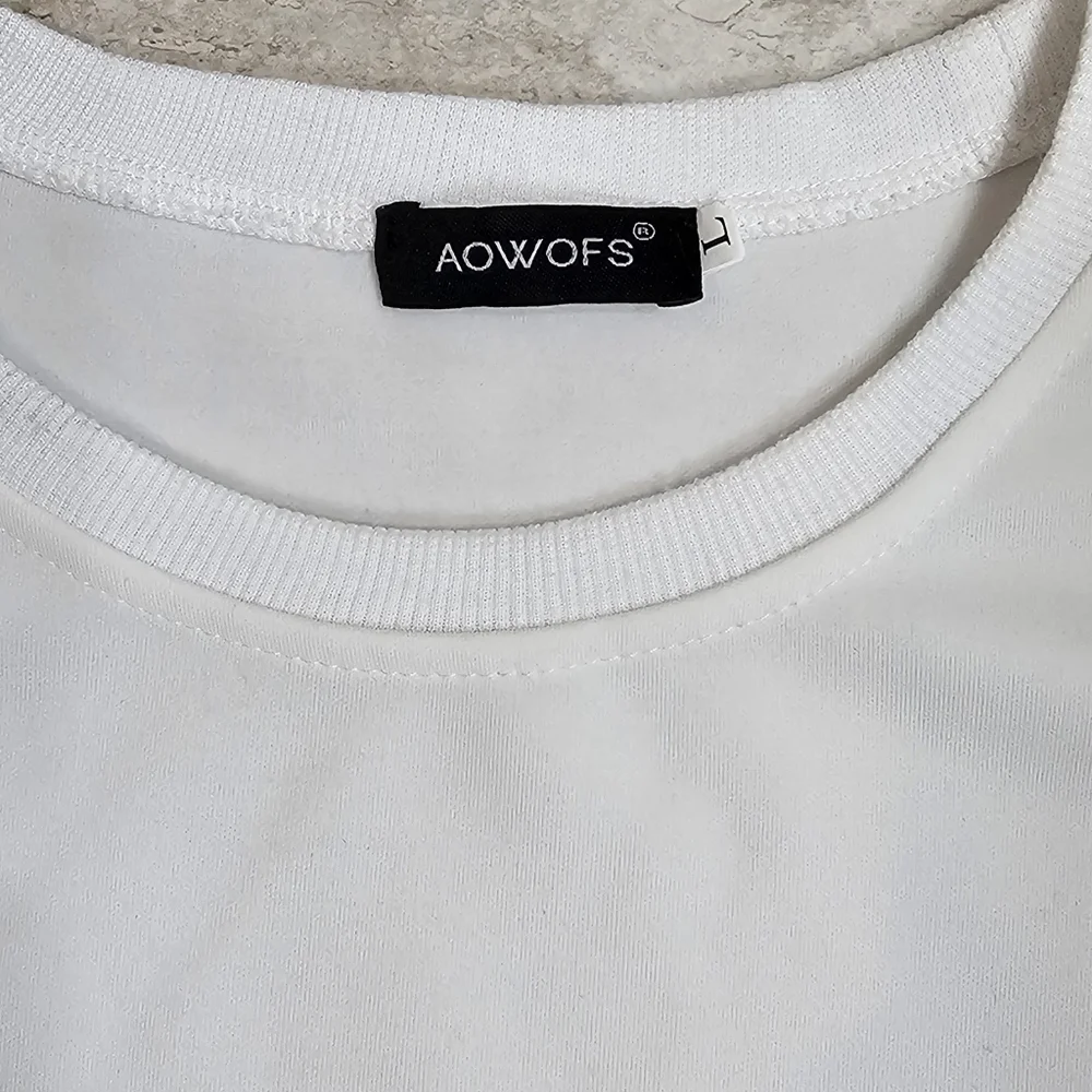 AOWOFS White Sweatshirt sz large - Picture 3 of 7